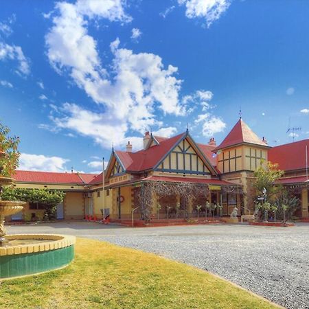 洛奇内陆汽车旅馆 布罗肯希尔 外观 照片